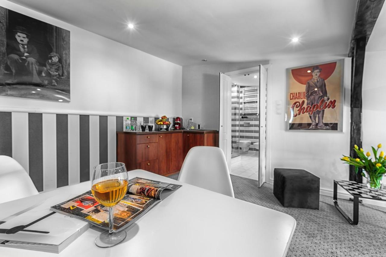 Stare Kino Cinema Residence 罗兹 外观 照片